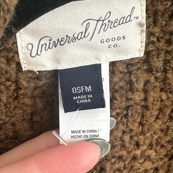 Universal Thread Brown Knit Accessory - Picture 3 of 3